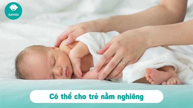Có nên cho trẻ sơ sinh nằm nghiêng không? 2 co-nen-cho-tre-so-sinh-nam-nghieng-khong-1