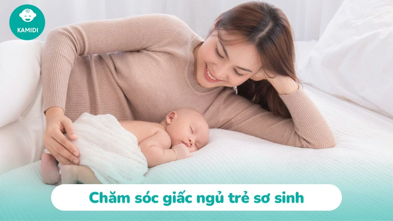 ban-ngay-co-nen-bat-den-cho-tre-so-sinh-4