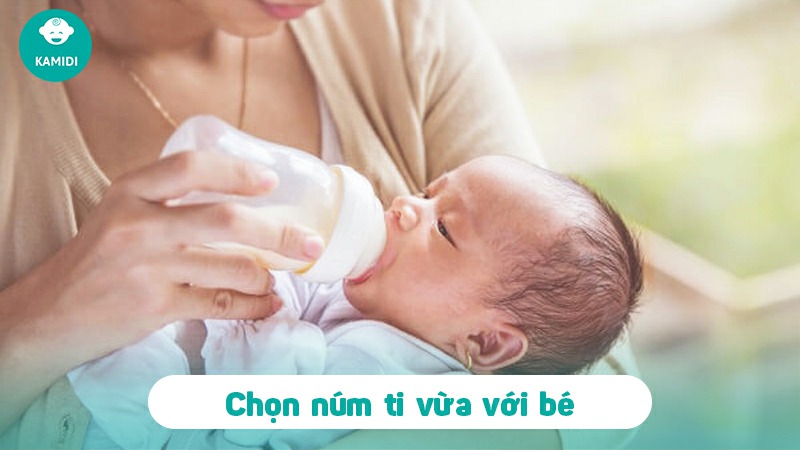 Giải đáp thắc mắc: Cho trẻ bú bình có bị hô không? 4 cho-tre-bu-binh-co-bi-ho-khong-3