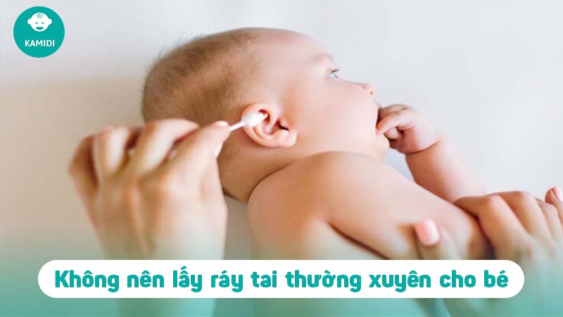 Có nên lấy ráy tai cho trẻ sơ sinh không? Lưu ý khi lấy ráy tai cho trẻ sơ sinh 2 co-nen-lay-ray-tai-cho-tre-so-sinh-khong-1
