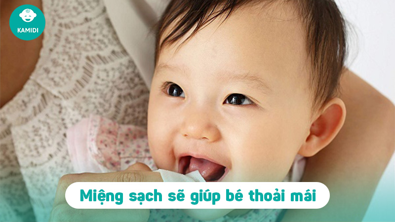Những điều mẹ nên biết khi vệ sinh miệng cho trẻ sơ sinh 3 ve-sinh-mieng-cho-tre-so-sinh-2