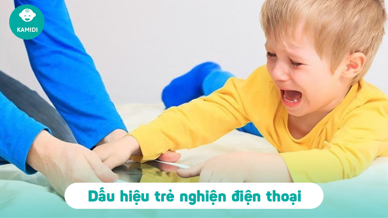 Trẻ nghiện điện thoại: Nguyên nhân và cách khắc phục 2 re-nghien-dien-thoai-1