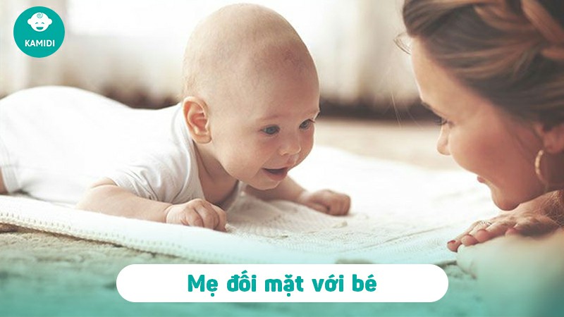 Tummy Time là gì? Gợi ý 10 động tác Tummy Time hiệu quả cho bé phát triển tốt nhất 4 tummy-time-la-gi-3