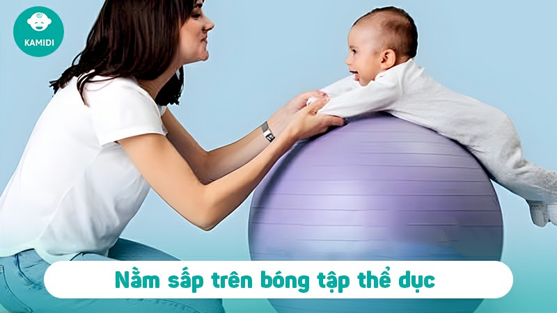Tummy Time là gì? Gợi ý 10 động tác Tummy Time hiệu quả cho bé phát triển tốt nhất 8 tummy-time-la-gi-7