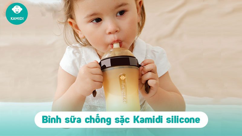 Có nên cho trẻ sơ sinh nằm bú bình? Gợi ý tư thế bú bình đúng cách 7 co-nen-cho-tre-so-sinh-nam-bu-binh-6