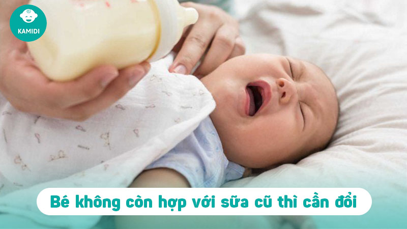 Kinh nghiệm đổi sữa cho trẻ sơ sinh giúp bé nhanh thích nghi 2 kinh-nghiem-doi-sua-cho-tre-so-sinh-1