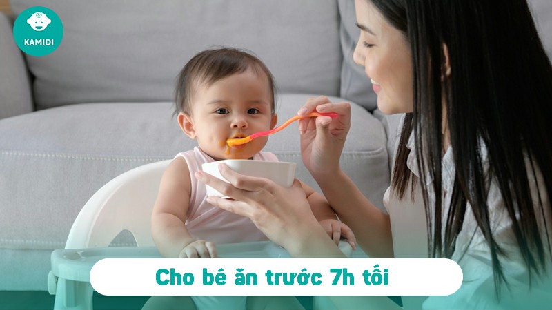 Nên cho trẻ ăn dặm vào thời gian nào trong ngày để chuẩn khoa học? 3 nen-cho-tre-an-dam-vao-thoi-gian-nao-trong-ngay-2