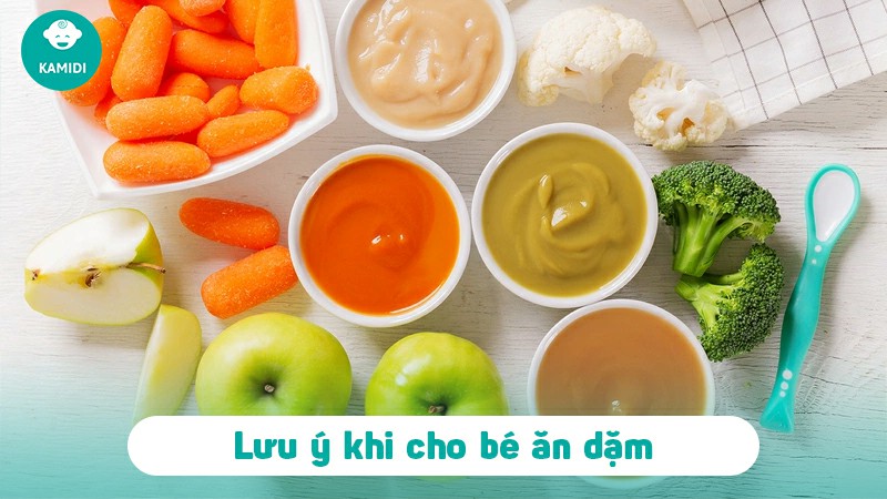 Nên cho trẻ ăn dặm vào thời gian nào trong ngày để chuẩn khoa học? 4 nen-cho-tre-an-dam-vao-thoi-gian-nao-trong-ngay-3