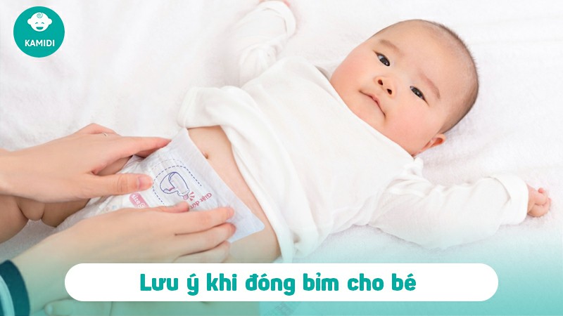 Có nên đóng bỉm 24/24 cho trẻ sơ sinh? Những lưu ý khi đóng bỉm cho trẻ sơ sinh 4 dong-bim-cho-tre-so-sinh-4