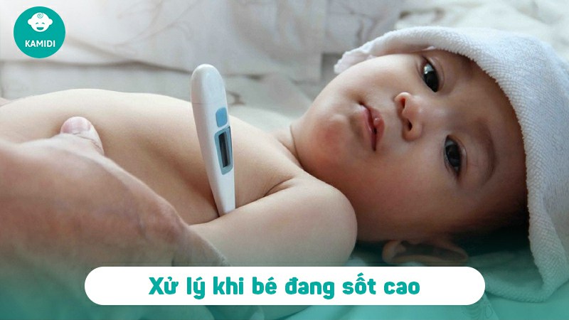 Trẻ bị sốt có nên đi tất không? Cách xử lý khi trẻ bị sốt mẹ nên biết 4 tre-bi-sot-co-nen-di-tat-khong-3