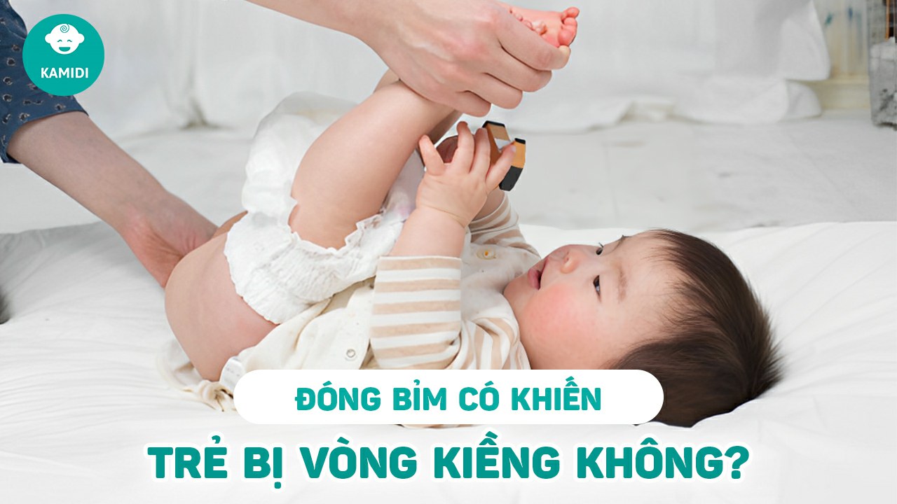 dong-bim-cho-tre-so-sinh-co-bi-vong-kieng-khong
