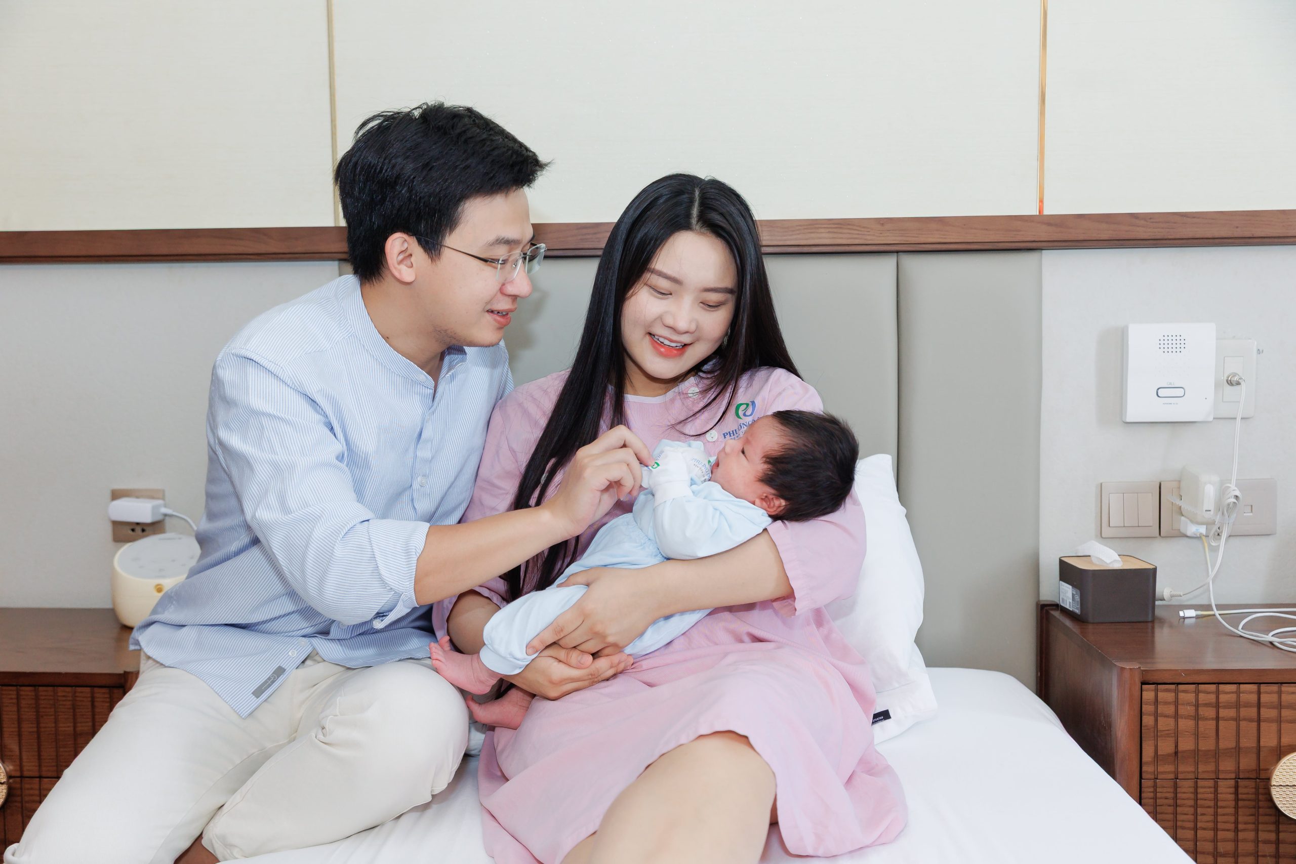 Sau khi sinh con, Thanh Tuyền Daily vẫn luôn muốn tìm kiếm một sản phẩm có thể giúp nàng hot mom linh hoạt trong vai trò vừa làm mẹ, vừa làm công việc sáng tạo